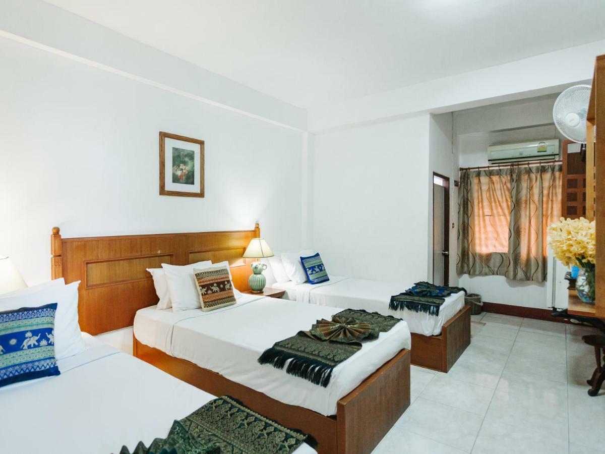 Отель Rendezvous Oldtown Chiangmai Чиангмай Экстерьер фото