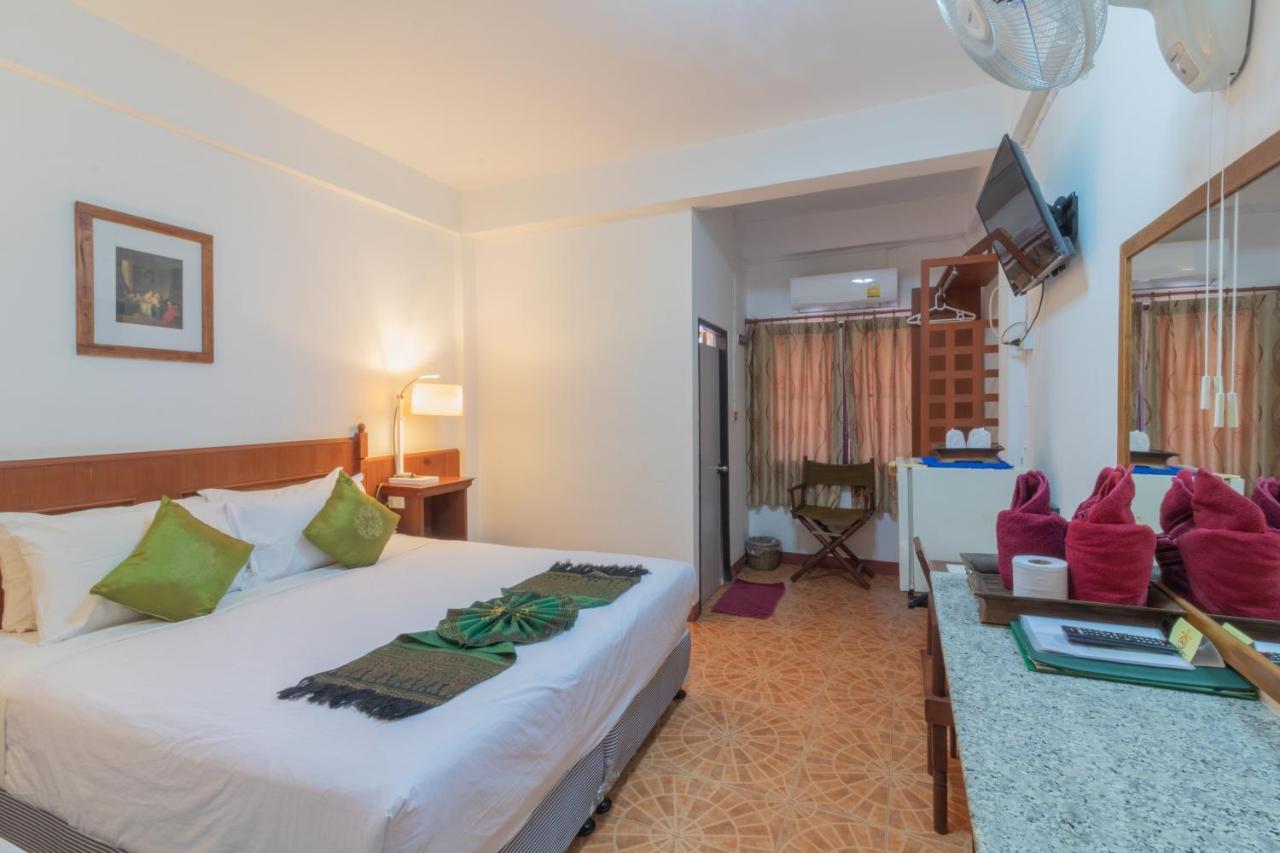 Отель Rendezvous Oldtown Chiangmai Чиангмай Экстерьер фото