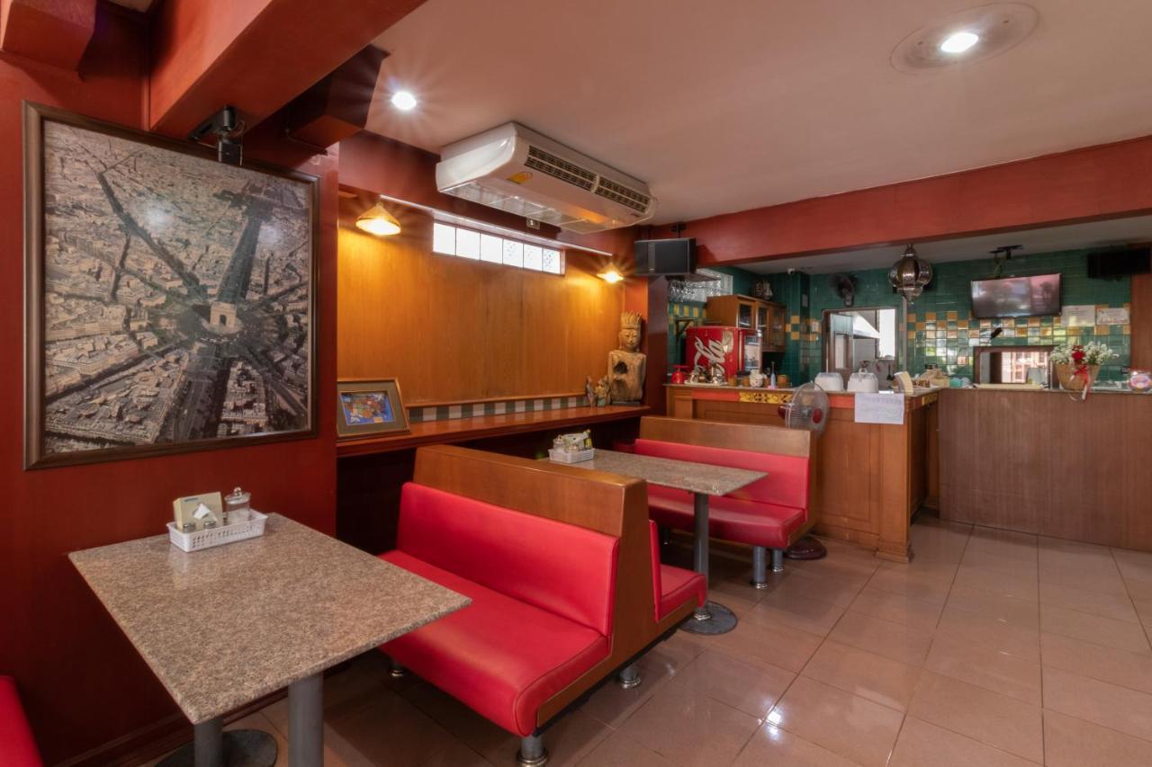 Отель Rendezvous Oldtown Chiangmai Чиангмай Экстерьер фото